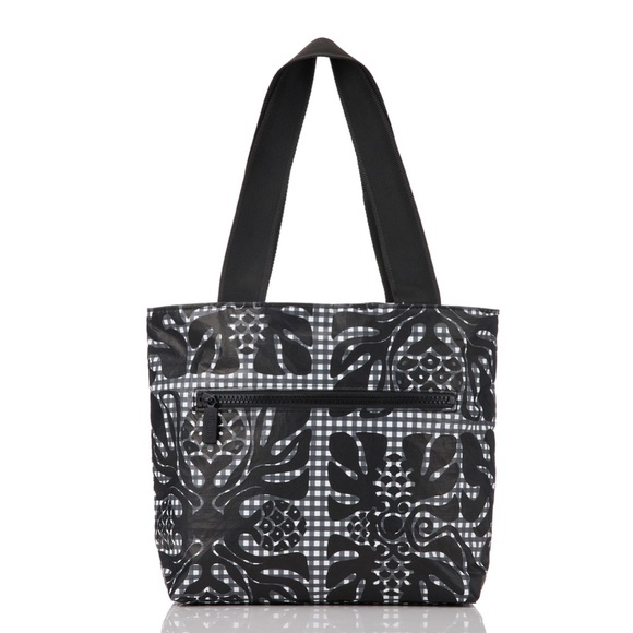 Aloha Collection X Manuheali‘i Black Sand Beach Mini Tripper New NWT - Picture 2 of 7